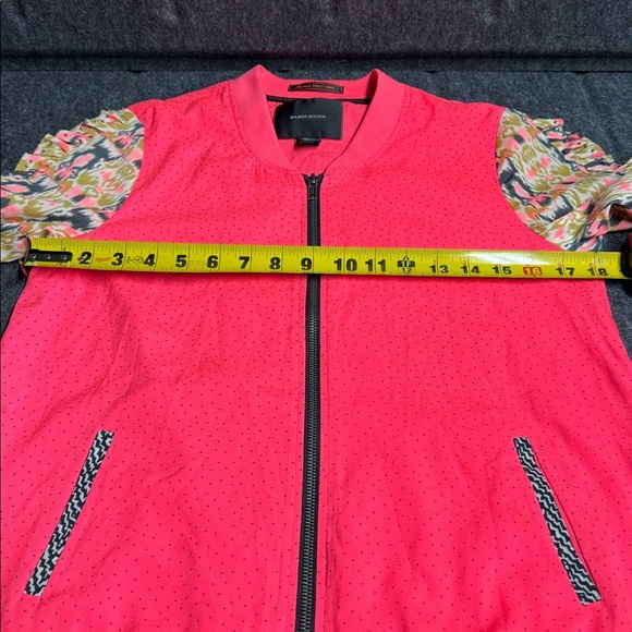 Masion Scotch Vibrant Pink Women's Jacket with Patterned Sleeves - Picture 5 of 5
